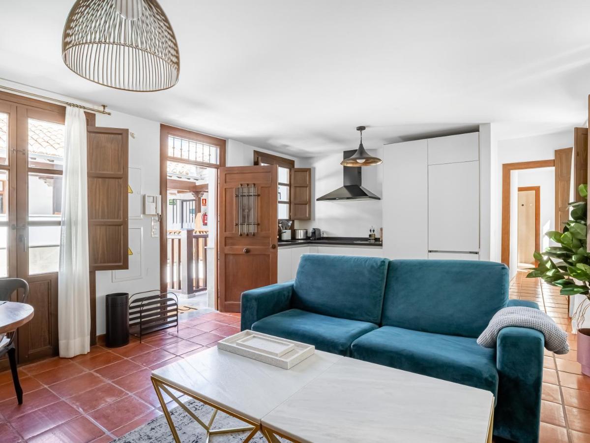 Limehome Granada Calle Santa Ana エクステリア 写真