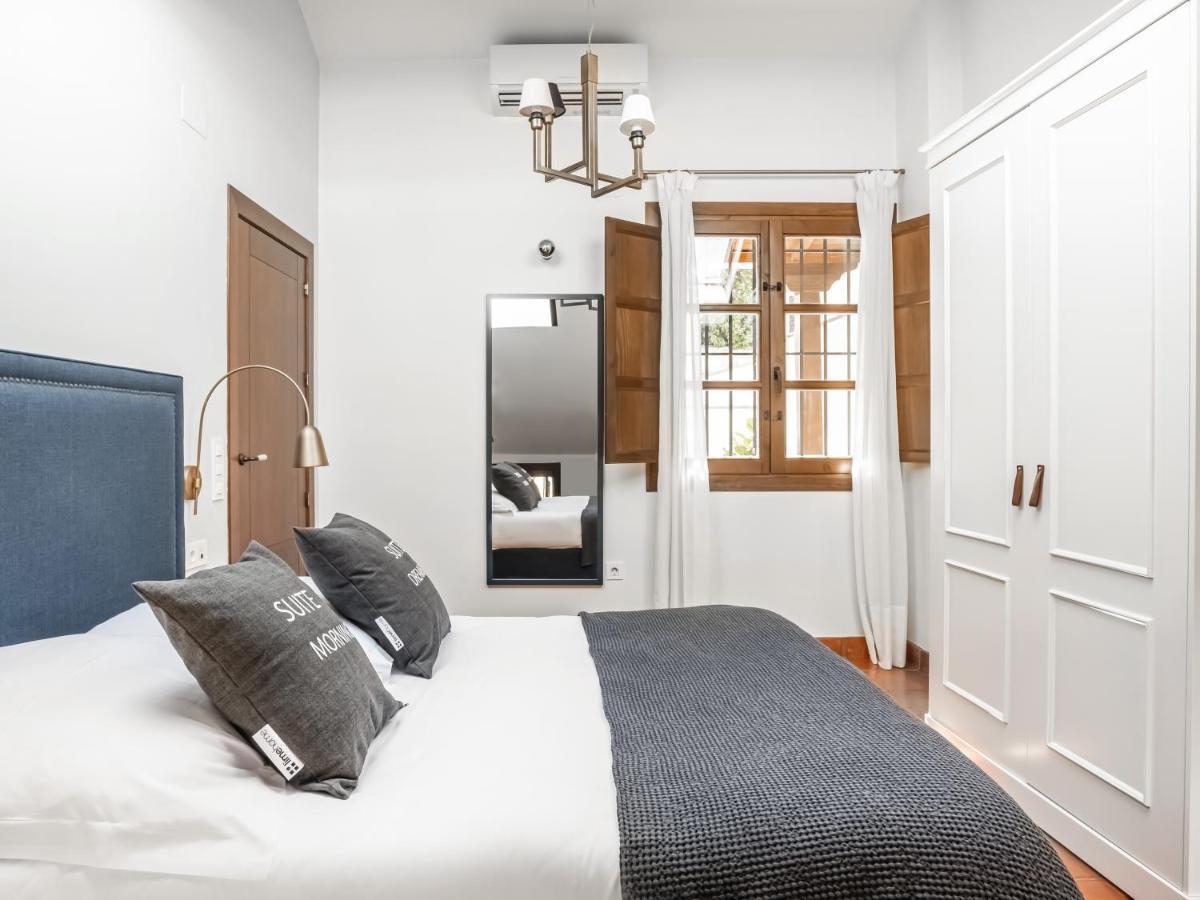 Limehome Granada Calle Santa Ana エクステリア 写真