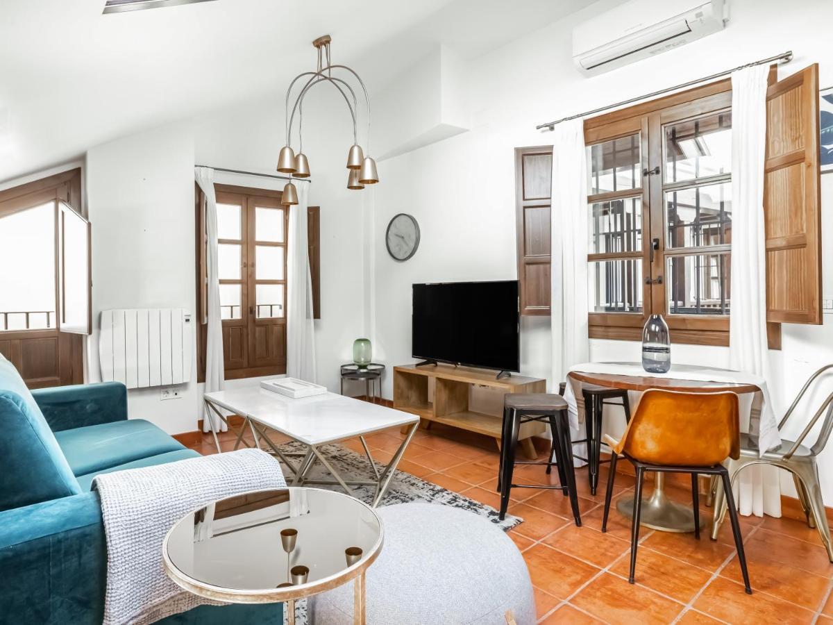 Limehome Granada Calle Santa Ana エクステリア 写真