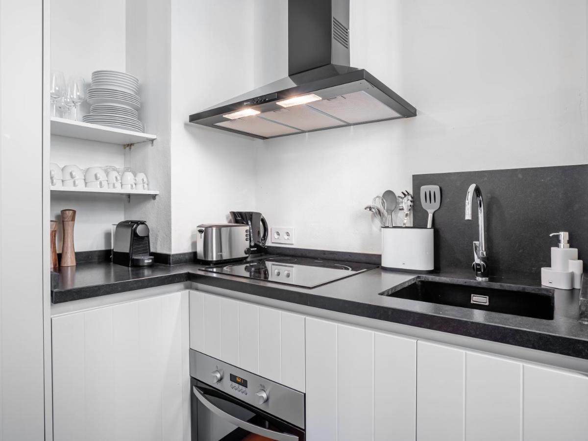 Limehome Granada Calle Santa Ana エクステリア 写真