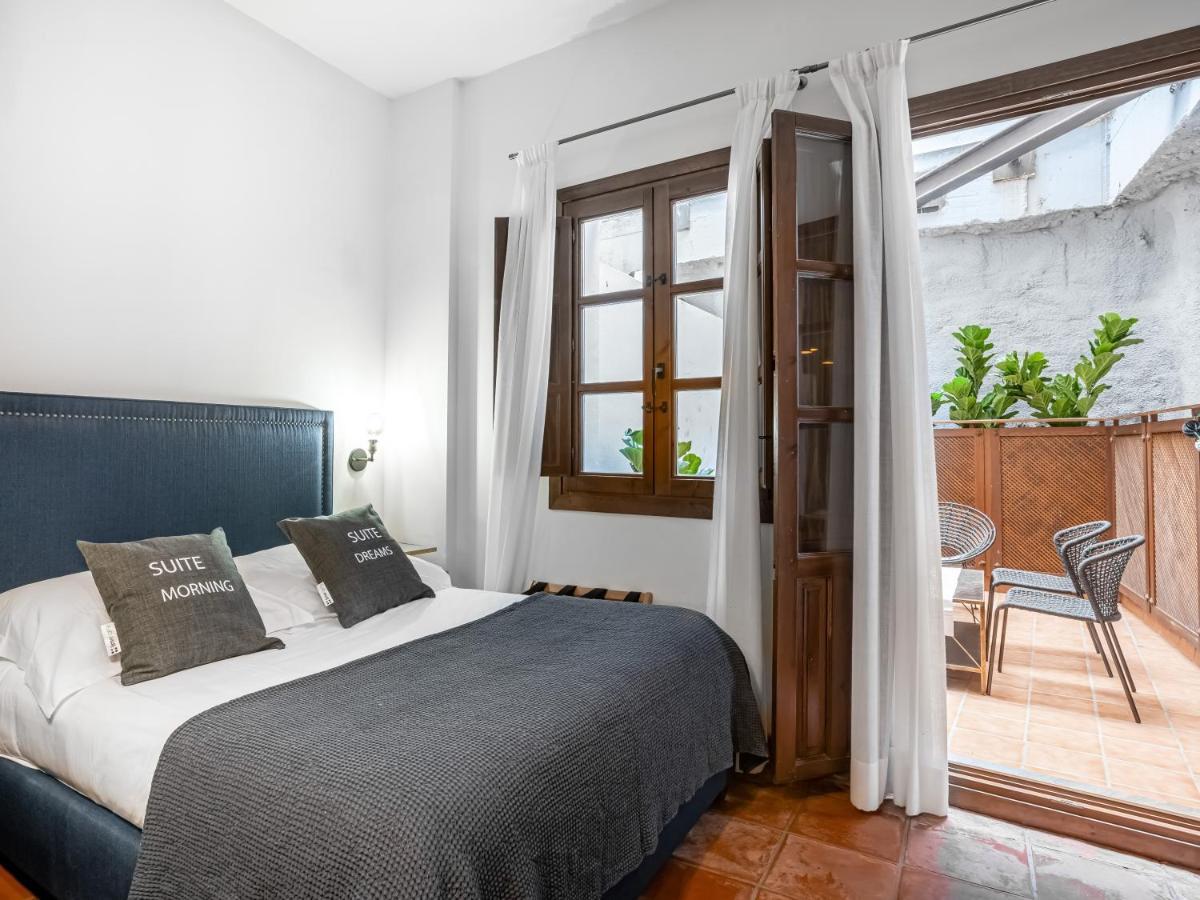 Limehome Granada Calle Santa Ana エクステリア 写真